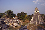 Große Plaza von Tikal